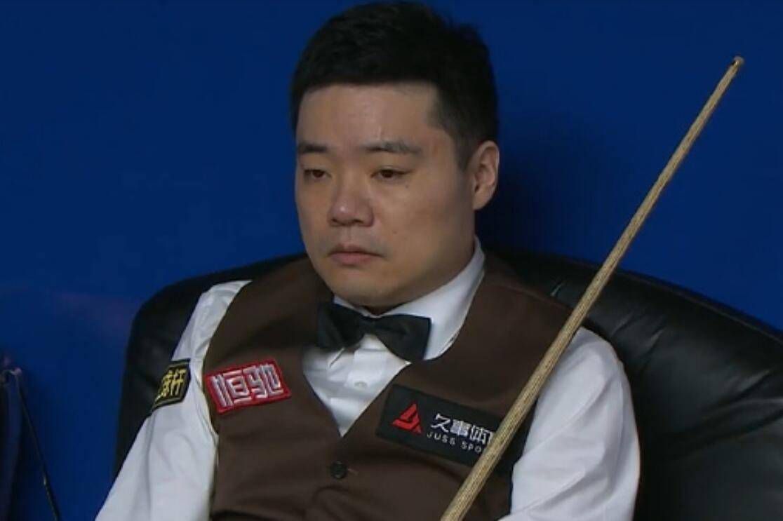 说着，费可欣又道：恩公让我过来帮忙处理现场，所以我就紧急带人赶过来了，现在外面都已经处理完毕，诸位也可以准备离开了。